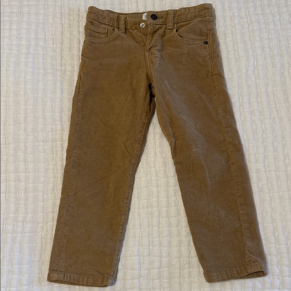 ZARA REGULAR CORDUROY PANTS
TAUPE BROWN